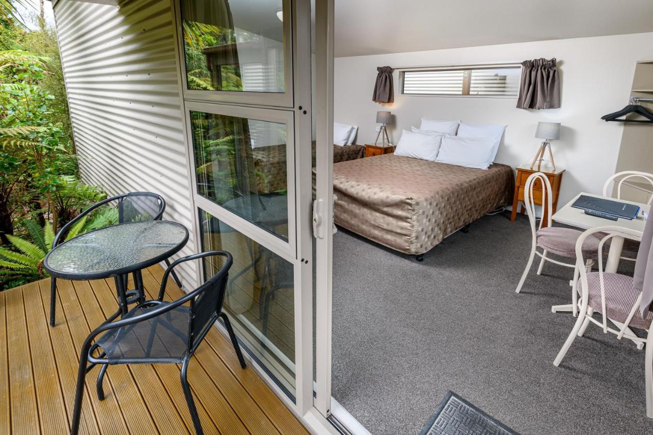 10 Cottages Franz Josef Esterno foto
