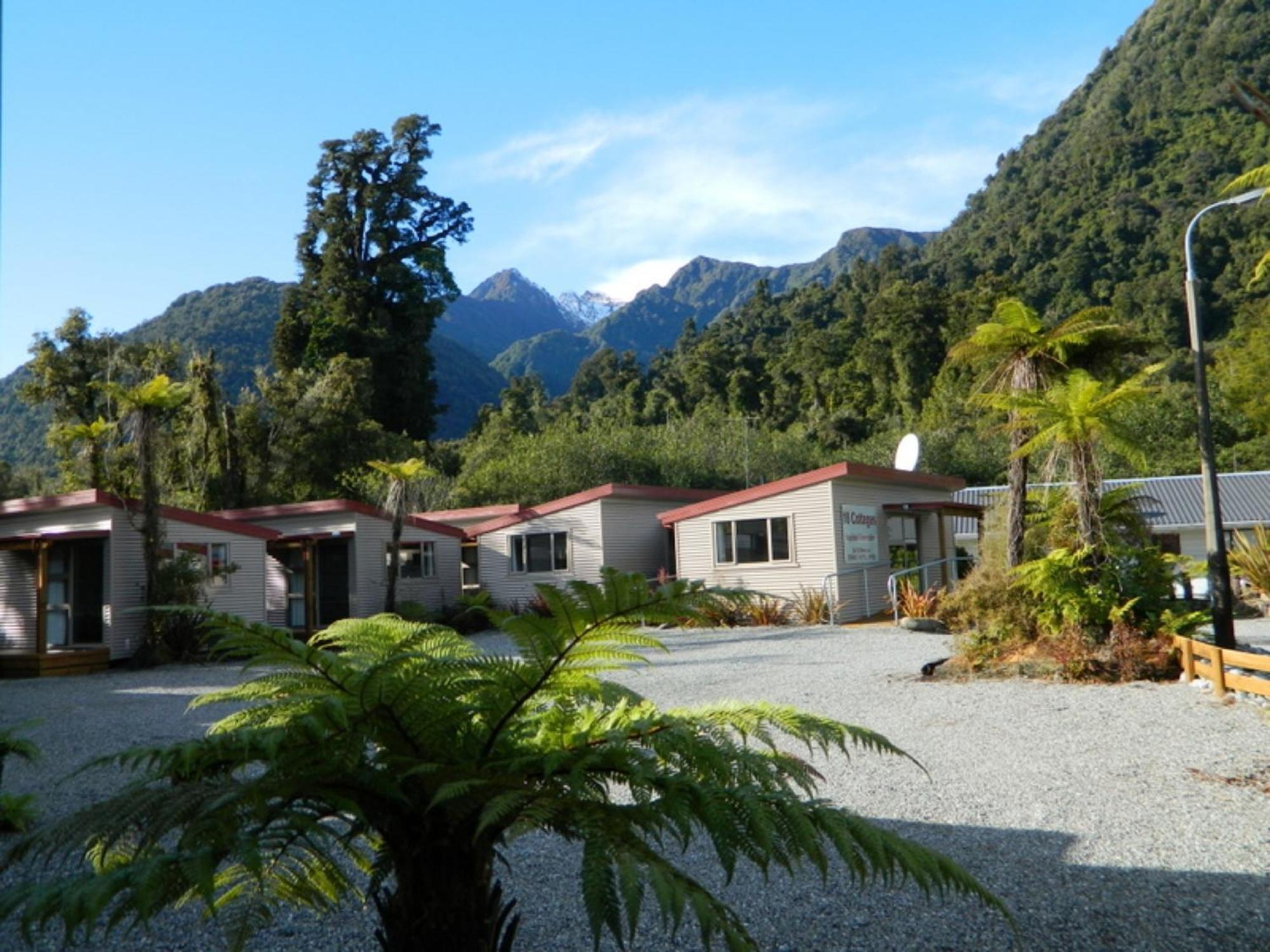 10 Cottages Franz Josef Esterno foto