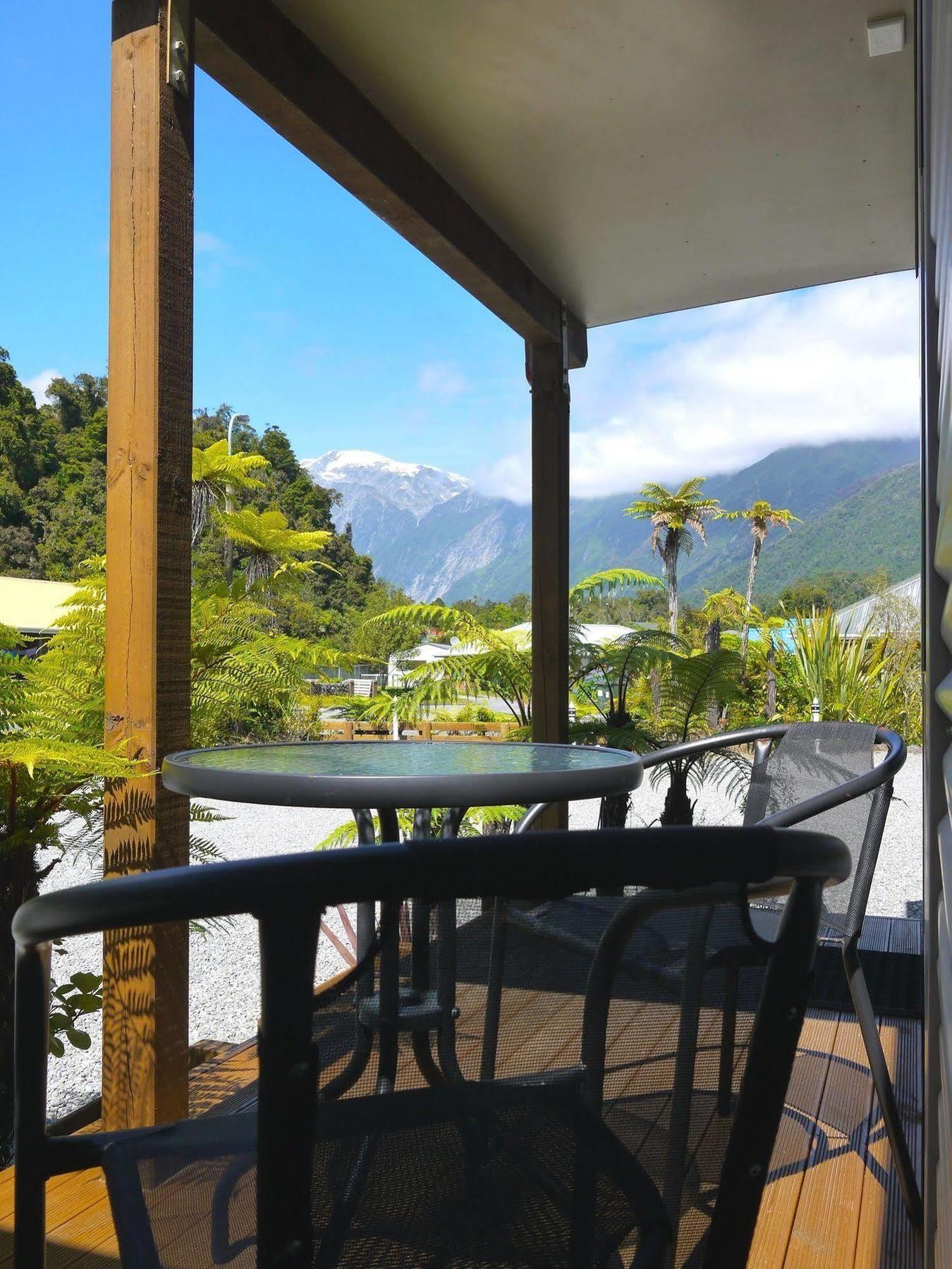 10 Cottages Franz Josef Esterno foto