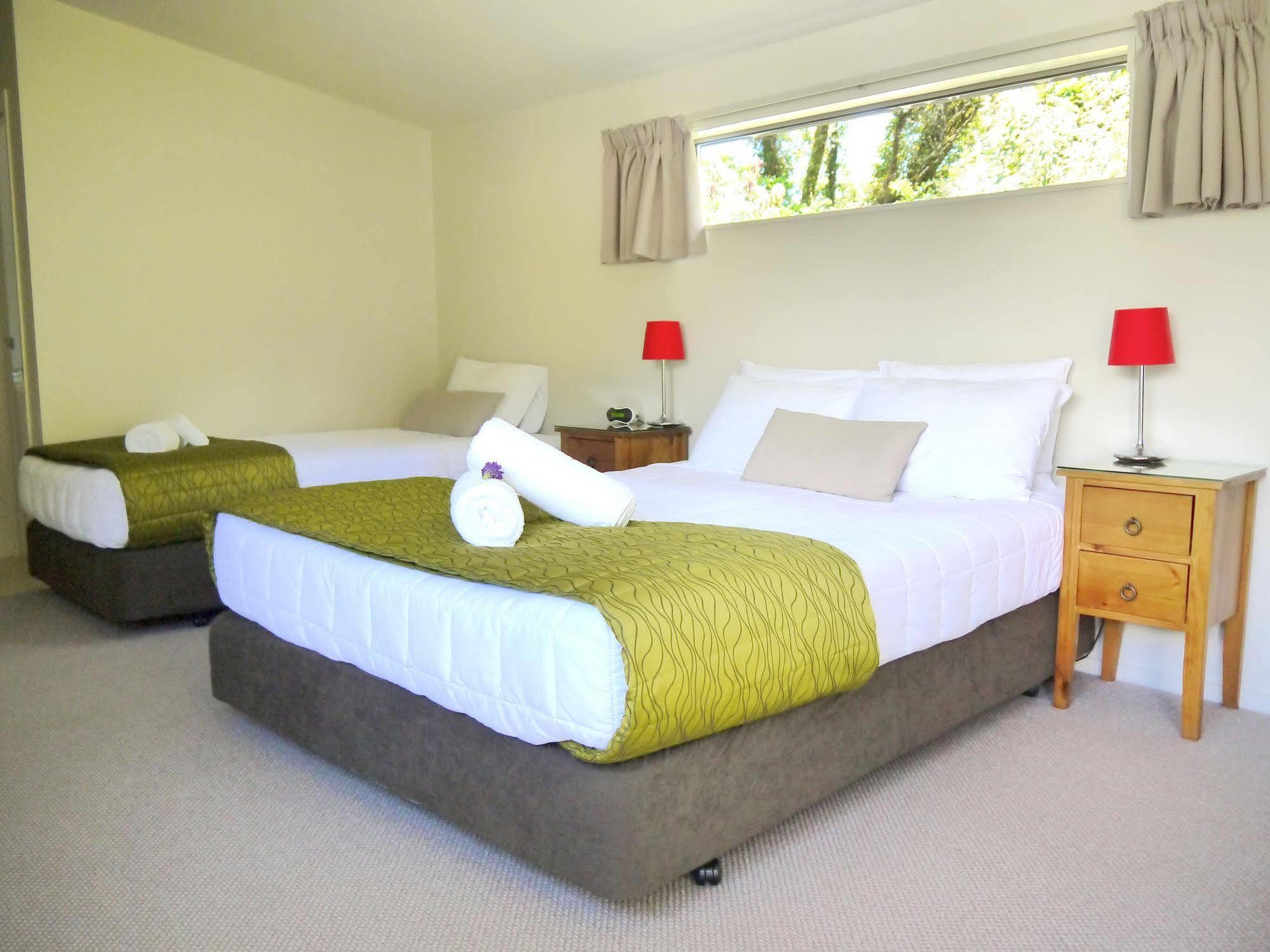 10 Cottages Franz Josef Esterno foto